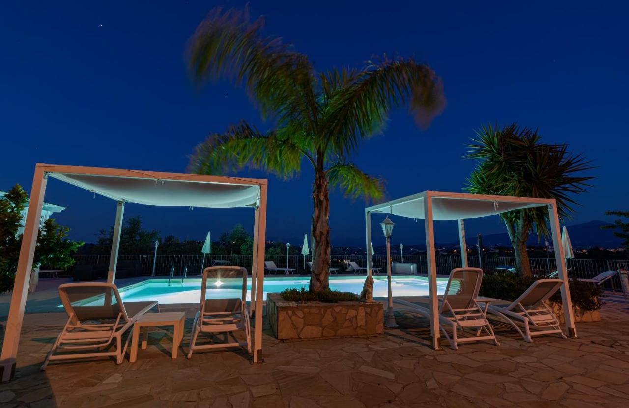 Anthos Casa Vacanze Sant'Omero Exterior photo