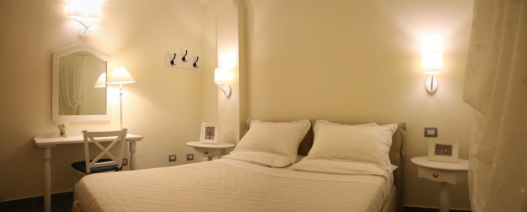 Anthos Casa Vacanze Sant'Omero Exterior photo