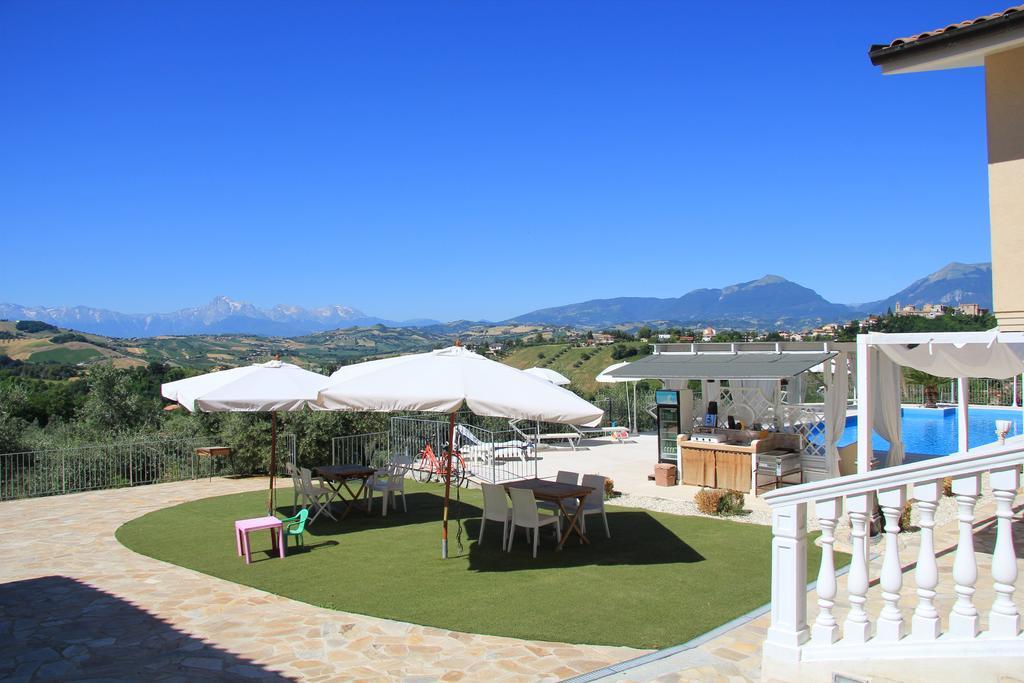 Anthos Casa Vacanze Sant'Omero Exterior photo