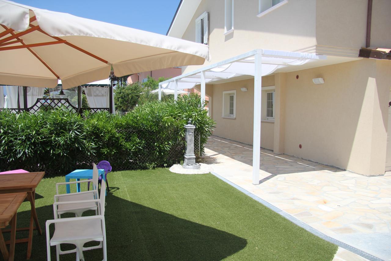 Anthos Casa Vacanze Sant'Omero Exterior photo